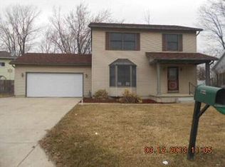 4532 Grove St, Luna Pier, MI 48157