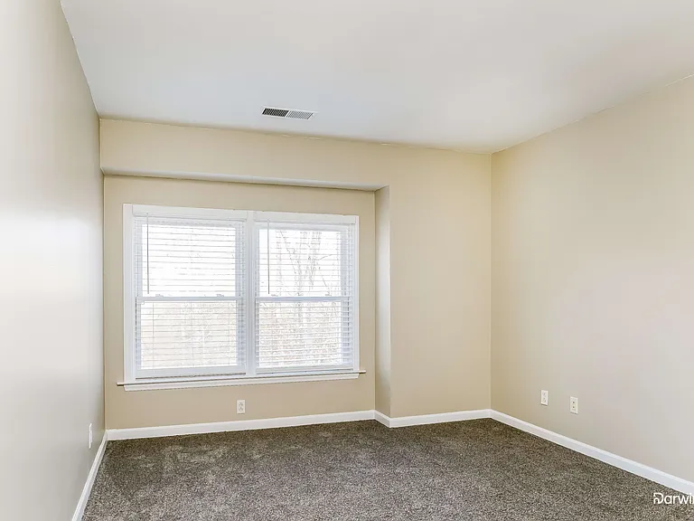 4015 Sherry Ct — Photo 7
