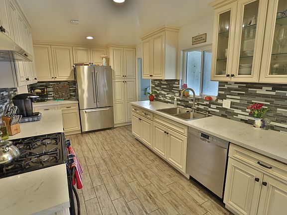3rd image of 12434 Tigrina Ave