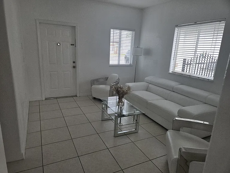 4604 SW 164th Pl #HOUSE — Photo 7