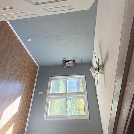 5th image of 2539 E St