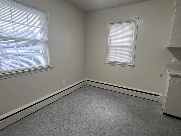 815 Spring Ave — Photo 3
