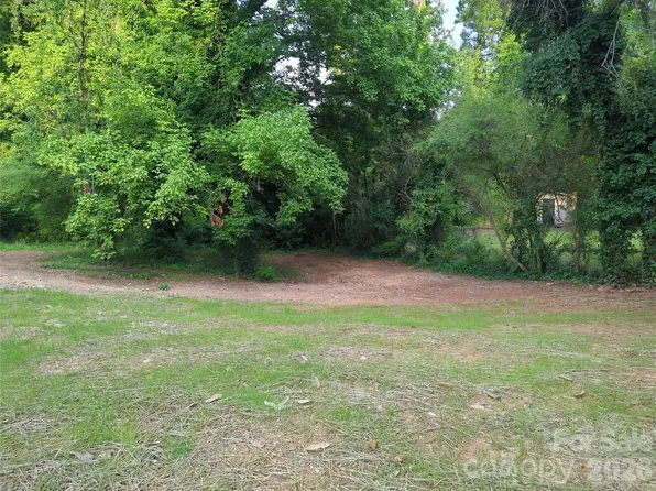 2335 Orton St, Charlotte, NC 28208