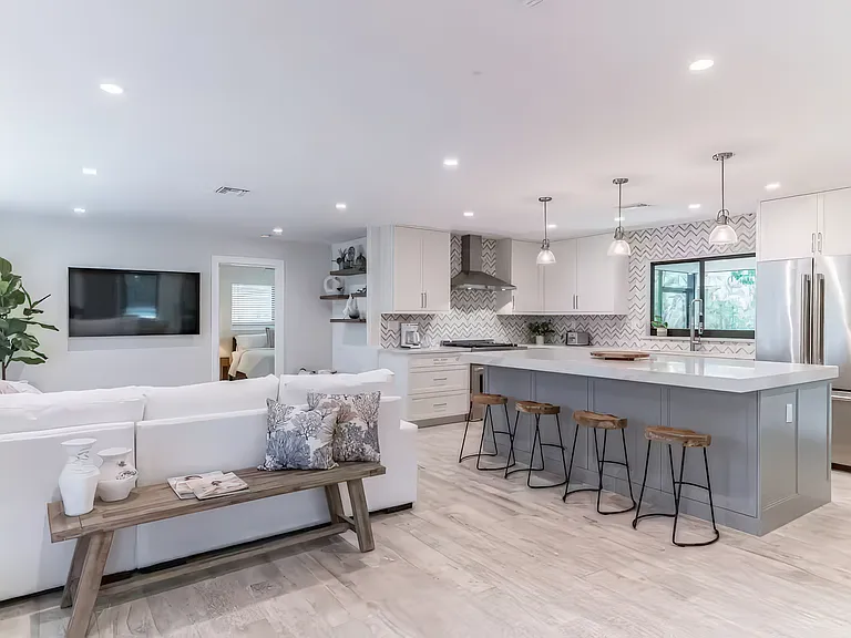 19218 W Indies Cir — Photo 14