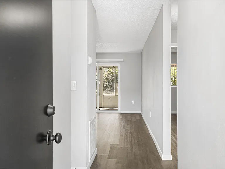 Bella Sol Apartments — Photo 12
