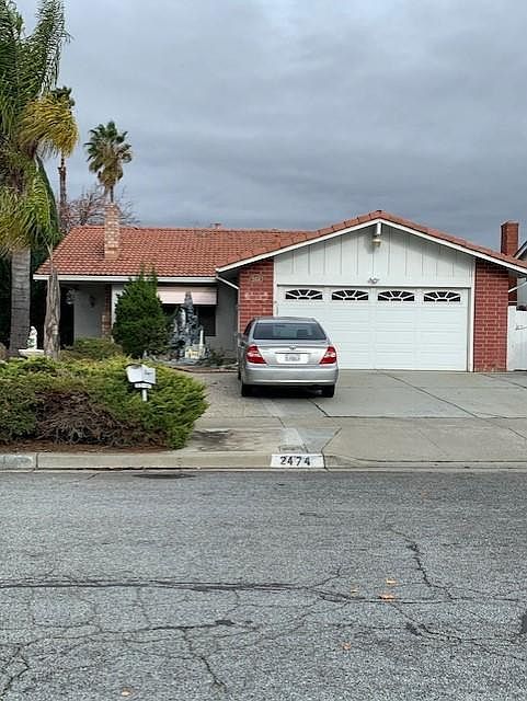 1st image of 2474 Roslyn Ct