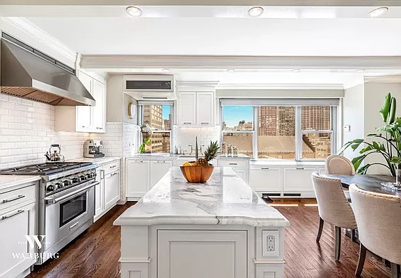 3rd image of 650 Park Ave APT 15E