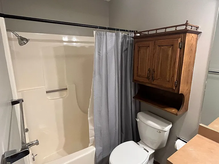3027 W Capital Ave #33 — Photo 8