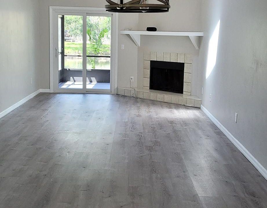 1st image of 444 Shorewood Ln