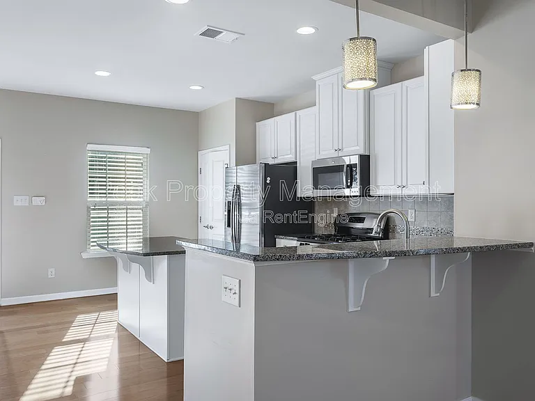 11323 Sadler Walk Ln — Photo 16