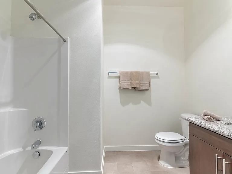 Riverplace Apartment Homes — Photo 34