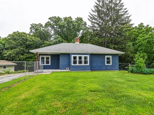 14 Hilltop Dr, Decatur, IL 62521