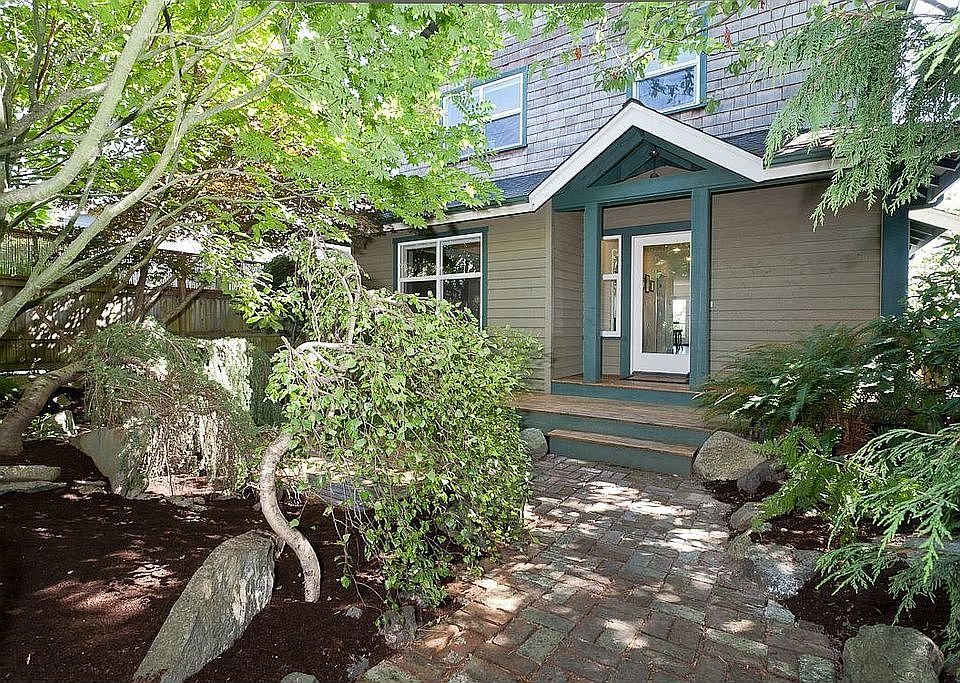 Front of Home- Private Front yard with mature plantings