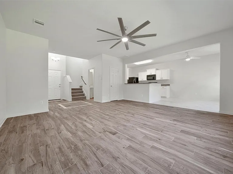305 Crooked Pine Ct — Photo 7