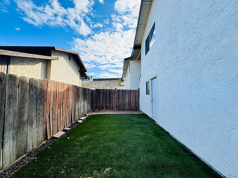 5809 Fairfax Rd #1 — Photo 14