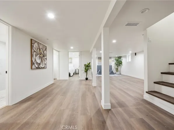 1550 W 70th St, Los Angeles, CA 90047