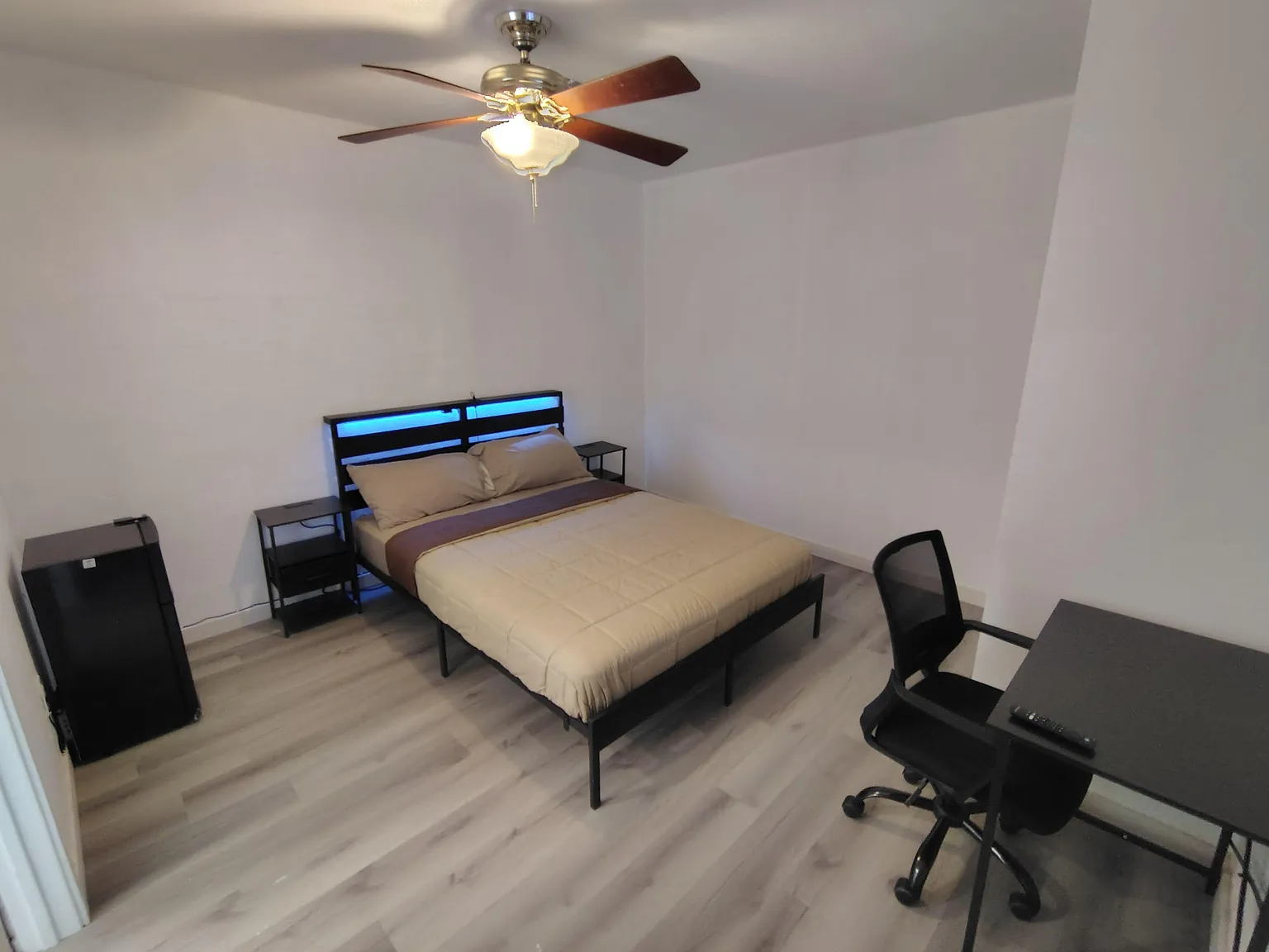 4 bed, 5.0 bath, 6324 sqft, $1,048 — Photo 1