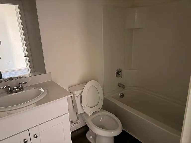 1517 Escondido Dr — Photo 4