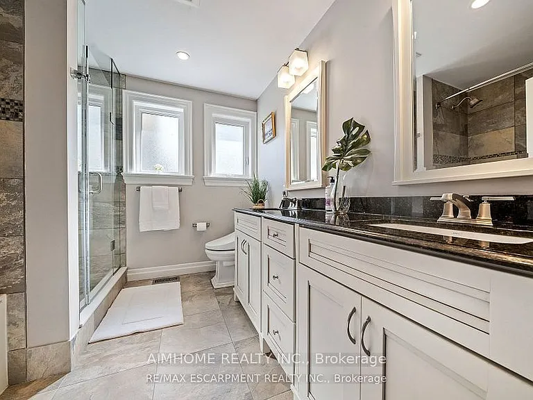 1300 Braeside Dr — Photo 12