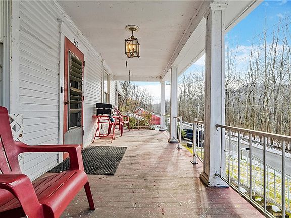 2nd image of 560 Lake Lynn Rd