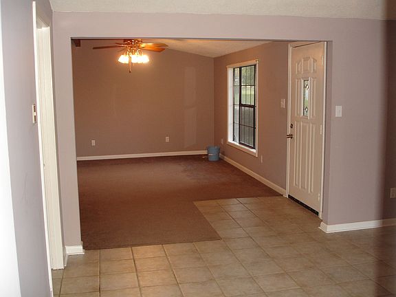 3rd image of 7571 Southaven Cir W