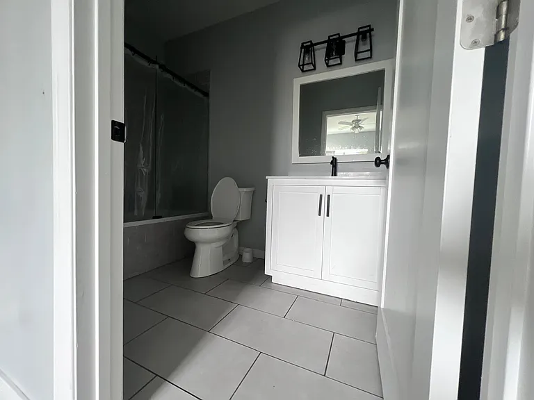 11344 Hatteras St #B12 — Photo 93