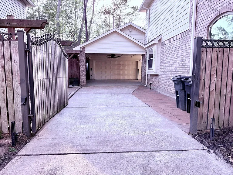 12907 Lake Mist Dr — Photo 3