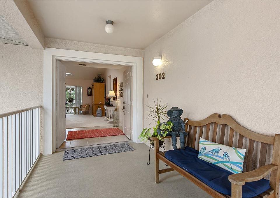 2nd image of 760 Waterford Dr Unit 302