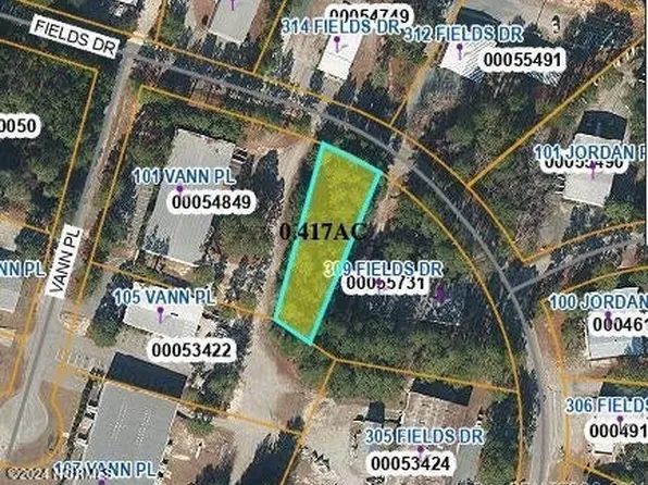 Fields Dr, Aberdeen, NC 28315