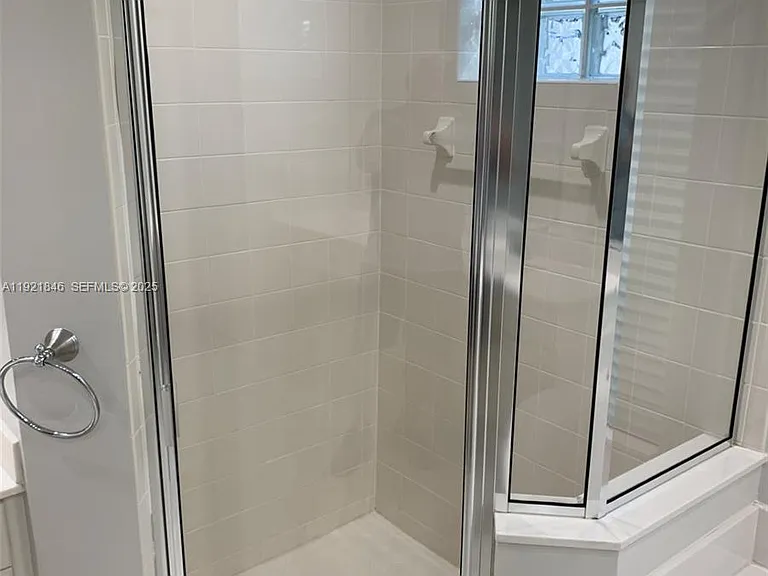 2518 Bay Pointe Ct — Photo 21