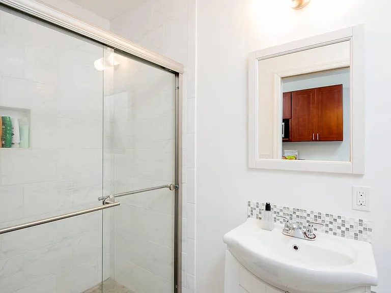 5428 Kirkwood Pl N #BACKYARD COTTAGE — Photo 4