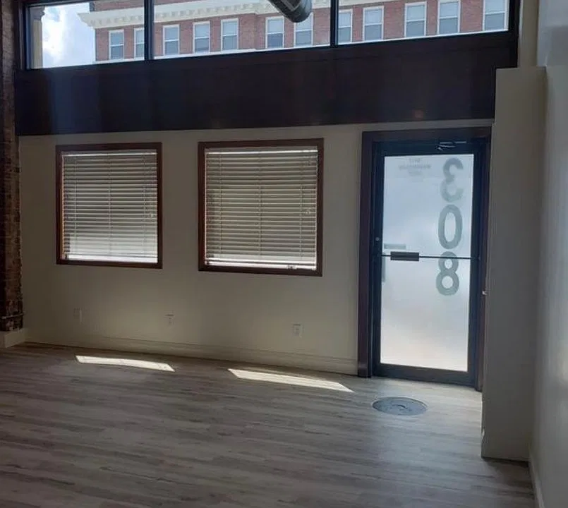 107 N Main St