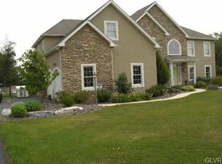 3999 Hunsicker Dr, Walnutport, PA 18088