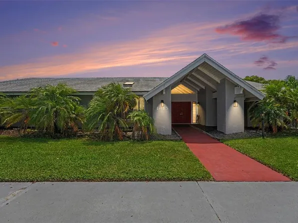 1615 Saint Pauls Dr, Clearwater, FL 33764