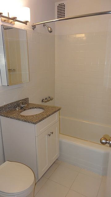 2nd image of 170 E 4th St APT 2C