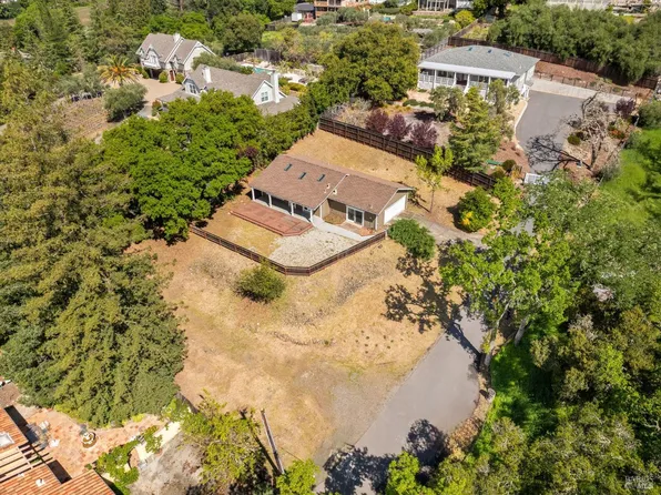 2434 Silverado Trail N, St. Helena, CA 94574