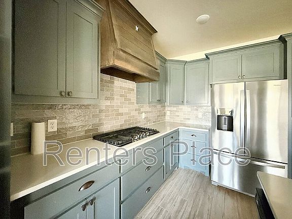 5th image of 2713 SE 22nd St