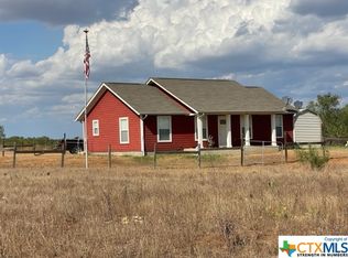 1226 County Road 108, Floresville, TX 78114