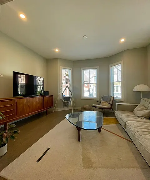 38 Saunders St #38 — Photo 9