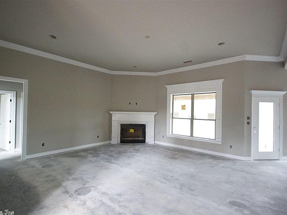 2nd image of 3000 Creekside Dr