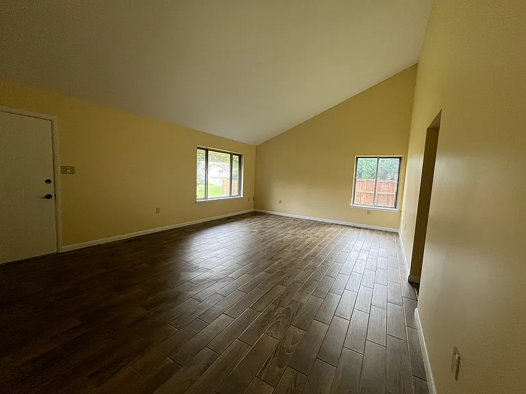 7606 Chancellor Way — Photo 24