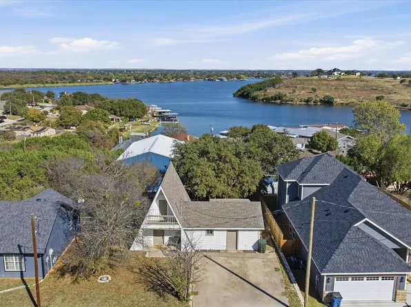 2707 Austin Dr, Granbury, TX 76048