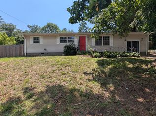 6 Greenbriar Rd, Asheville, NC 28805
