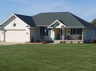 8853 E Parks Rd, Ovid, MI 48866