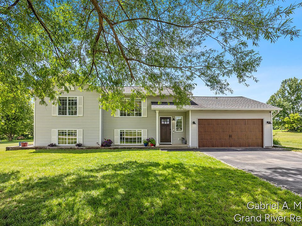 1st image of 13555 Becker Ct NE