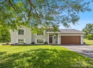 13555 Becker Ct NE, Cedar Springs, MI 49319