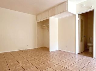 889 N Laurel Ave APT E, Upland, CA 91786