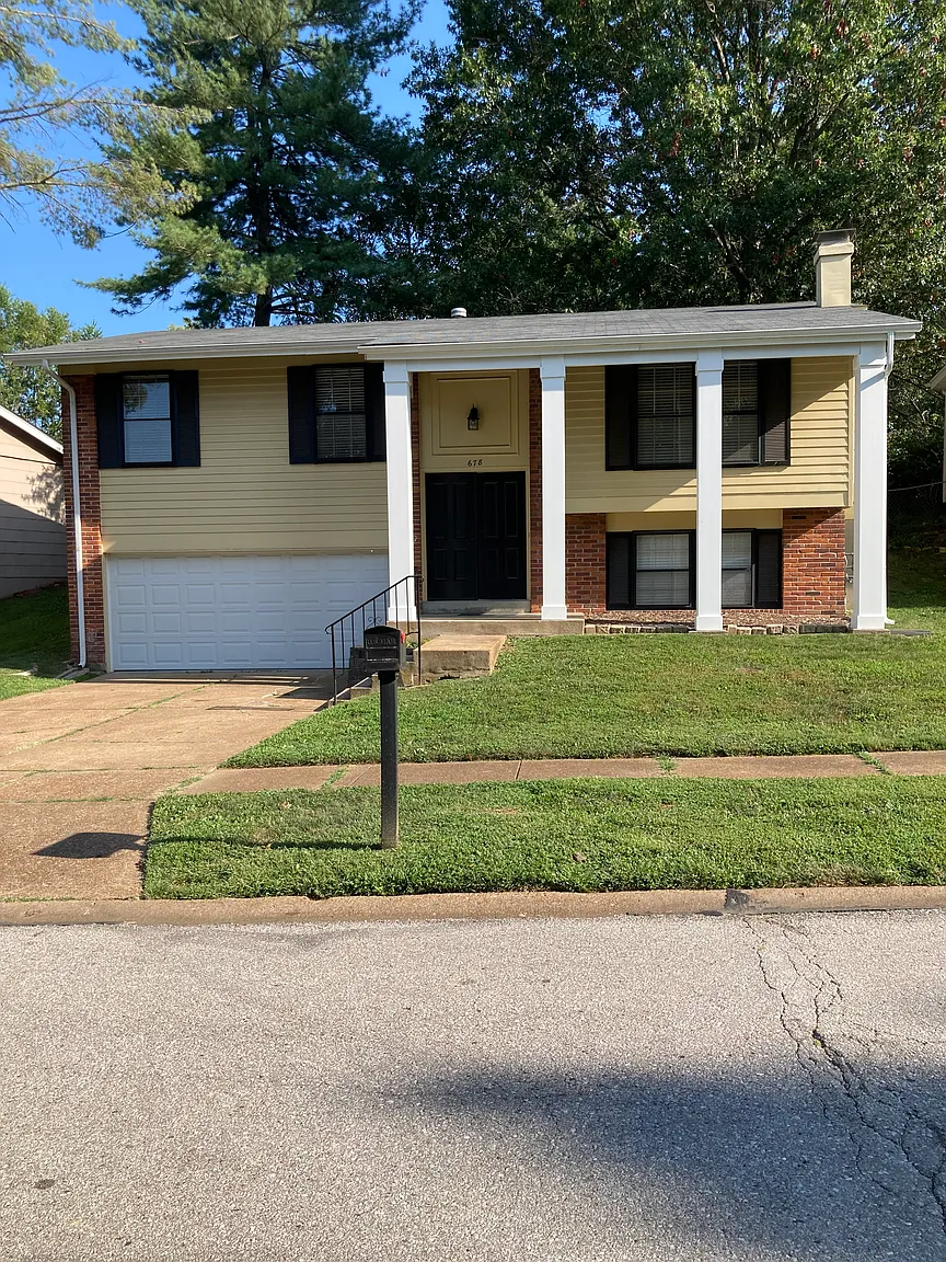 678 Walnut Point Ct photo 1