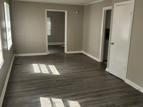 210 Cox Dr, Warner Robins, GA 31093