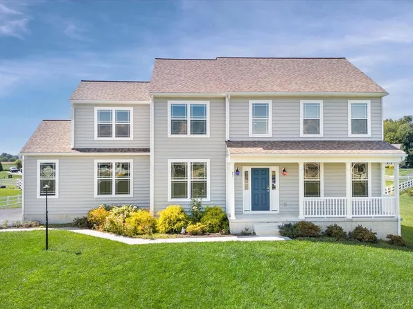 63 Lord Cir, Clayton, DE 19938